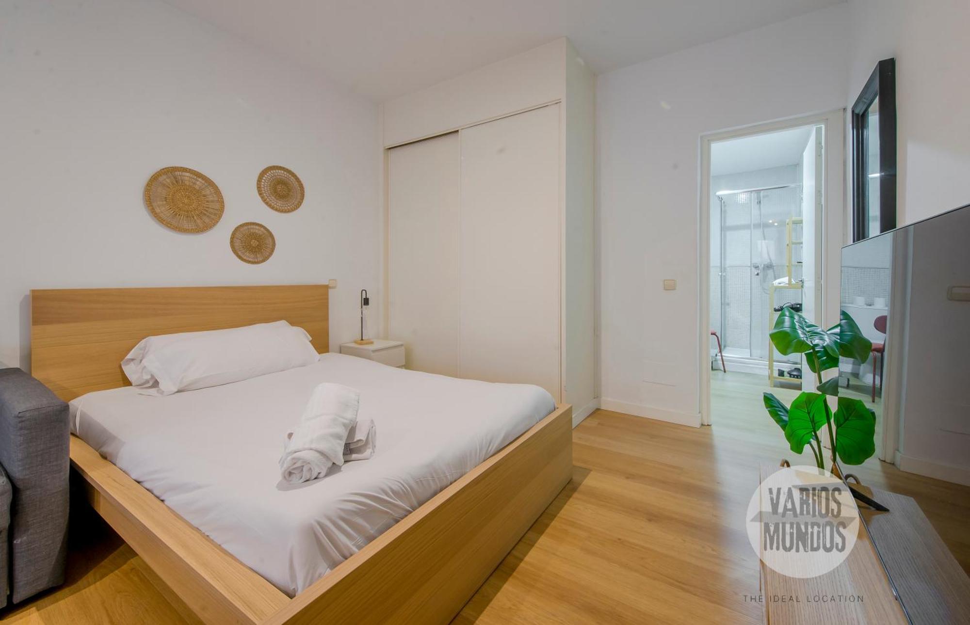 Escapada Para 3 En Sol, Conoce Concepcion Jeronima Madrid Exteriör bild